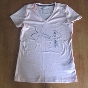 Womens UA t-shirt